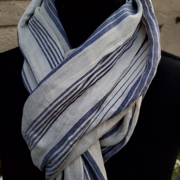 SCARF - Picture 5 of 9